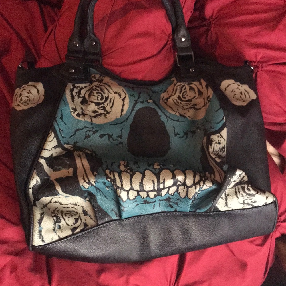 Skull purse